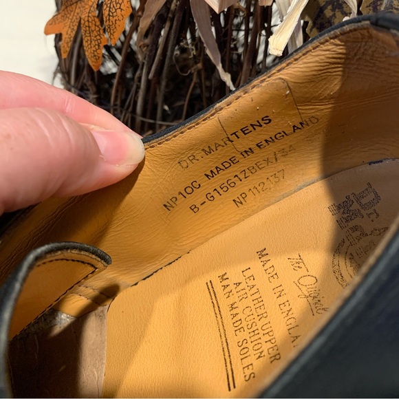 Dr Martens EUC vintage oxfords made in England - Picture 4 of 10
